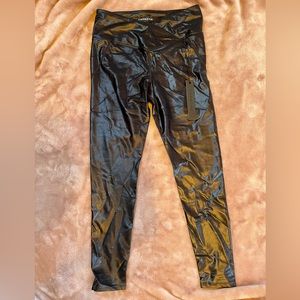 Carbon38 Black shiny leggings (Never worn!)